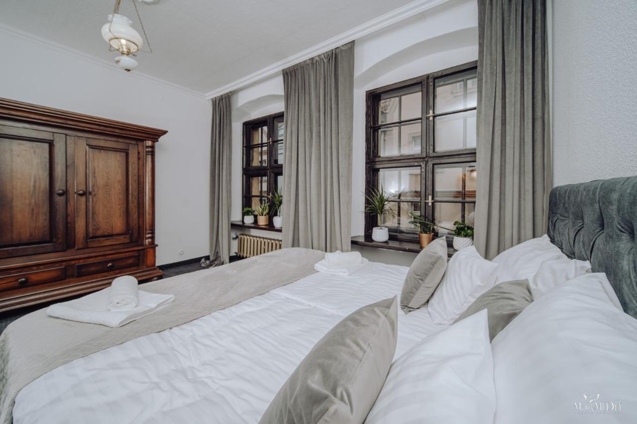 Apartamenty Lokalna 옐레니아구라 외부 사진
