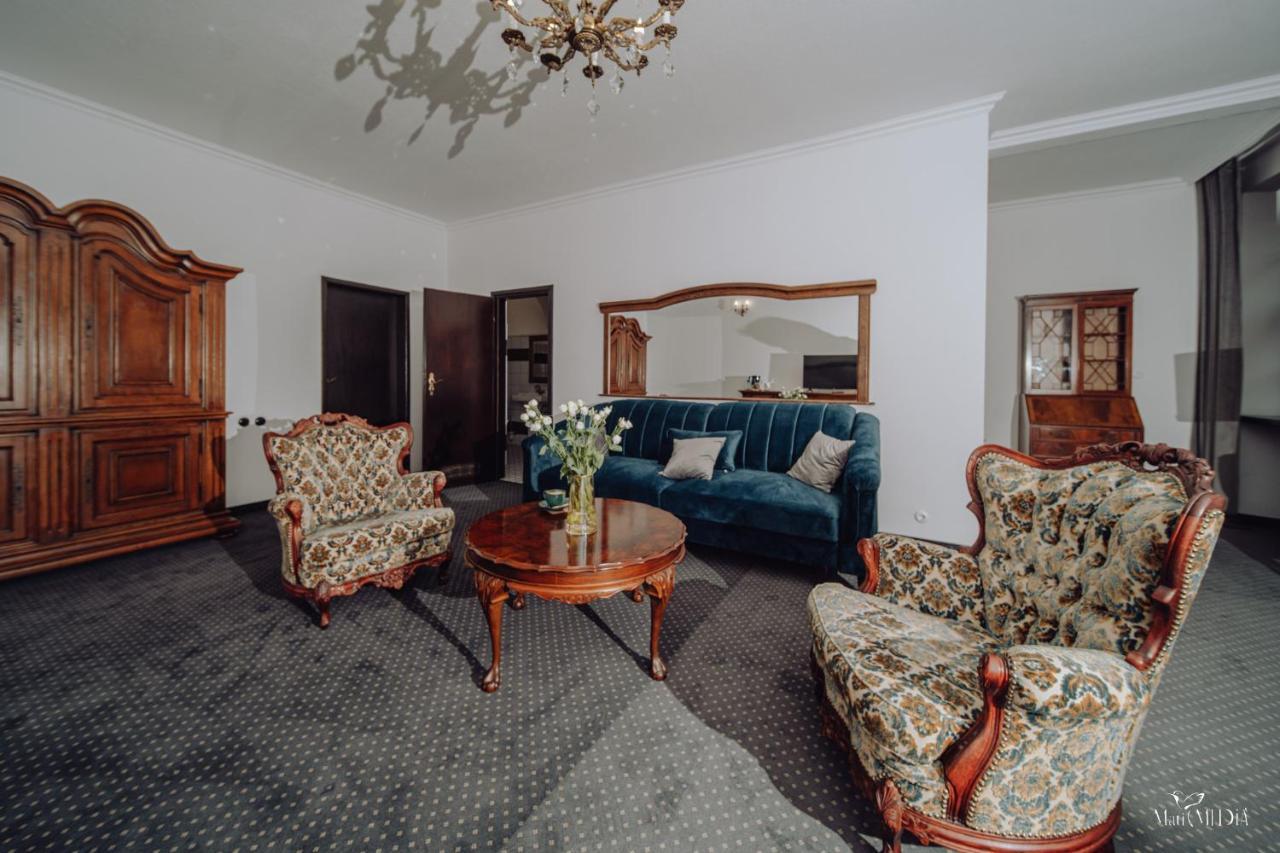Apartamenty Lokalna 옐레니아구라 외부 사진