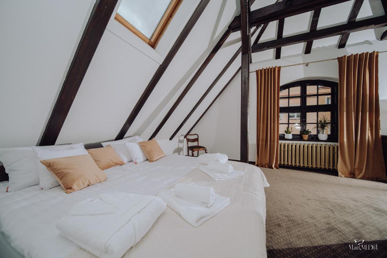 Apartamenty Lokalna 옐레니아구라 외부 사진