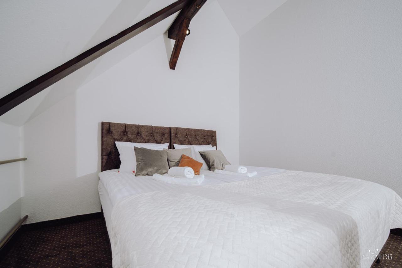 Apartamenty Lokalna 옐레니아구라 외부 사진