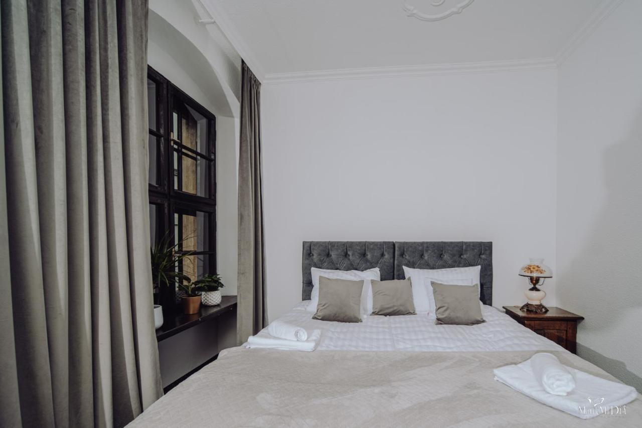 Apartamenty Lokalna 옐레니아구라 외부 사진
